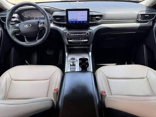 Star White Metallic Tri-Coat 2020 Ford Explorer XLT
