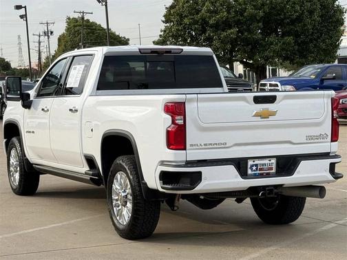 2022 Chevrolet Silverado 2500 High Country