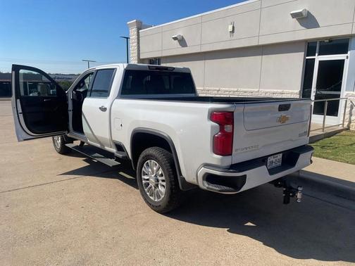 2022 Chevrolet Silverado 2500 High Country