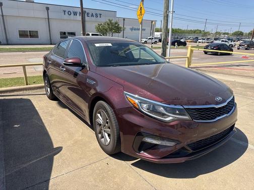 Sangria 2020 Kia Optima LX