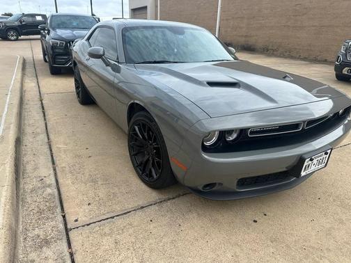 2019 Dodge Challenger SXT