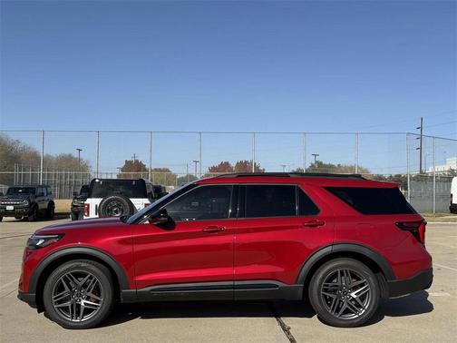 2025 Ford Explorer ST