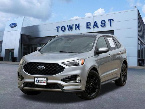 Silver Metallic 2021 Ford Edge SEL