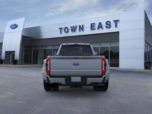 2026 Ford F-350 Lariat
