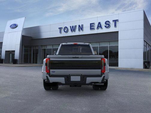 2026 Ford F-350 Platinum