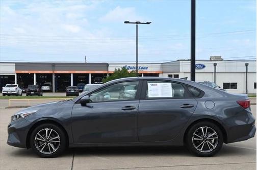 2022 Kia Forte LXS