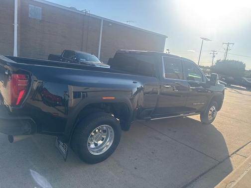 2024 GMC Sierra 3500 Denali