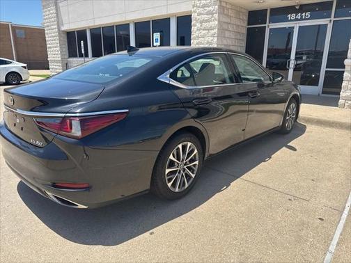2023 Lexus ES 350 Base