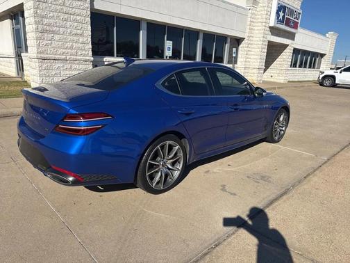 2023 Genesis G70 3.3T RWD