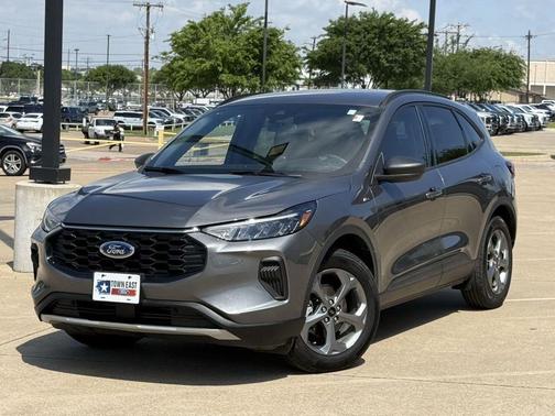 Carbonized Gray Metallic 2025 Ford Escape ST-Line