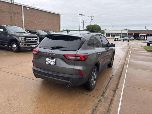 Carbonized Gray Metallic 2025 Ford Escape ST-Line