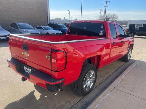 2018 Chevrolet Silverado 1500 Custom