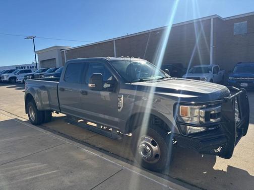 2022 Ford F-350 XLT