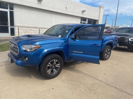 2017 Toyota Tacoma SR5