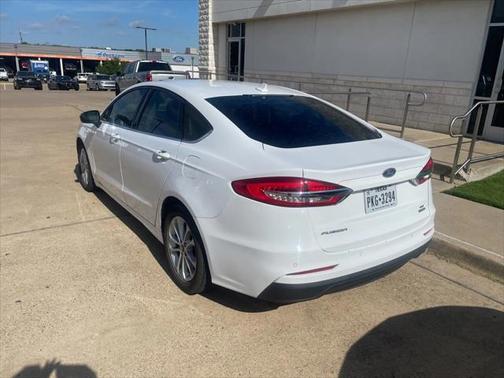 2020 Ford Fusion SE