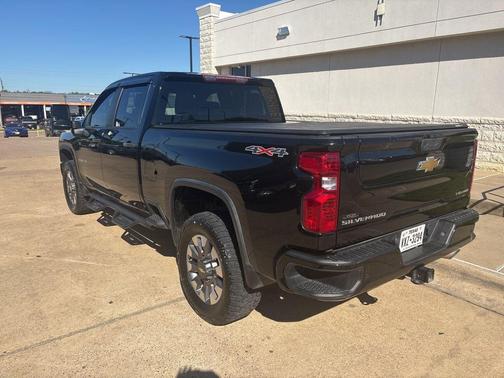 Black 2024 Chevrolet Silverado 2500 Custom
