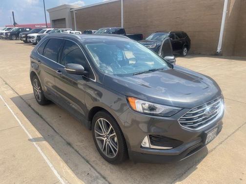 2020 Ford Edge Titanium