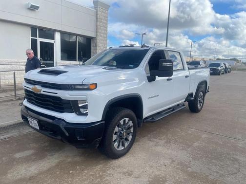 2024 Chevrolet Silverado 2500 Custom