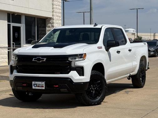 Summit White 2023 Chevrolet Silverado 1500 LT Trail Boss