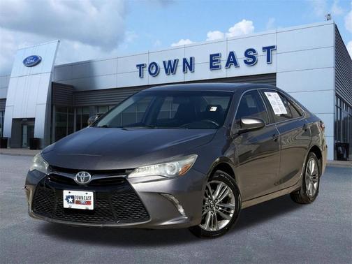 2017 Toyota Camry SE