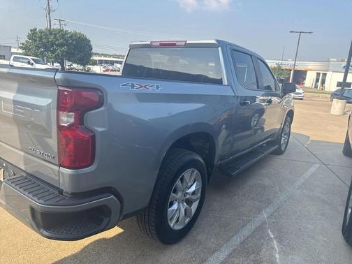 2024 Chevrolet Silverado 1500 Custom