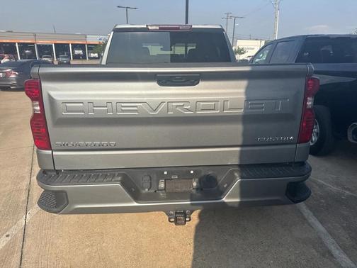 2024 Chevrolet Silverado 1500 Custom