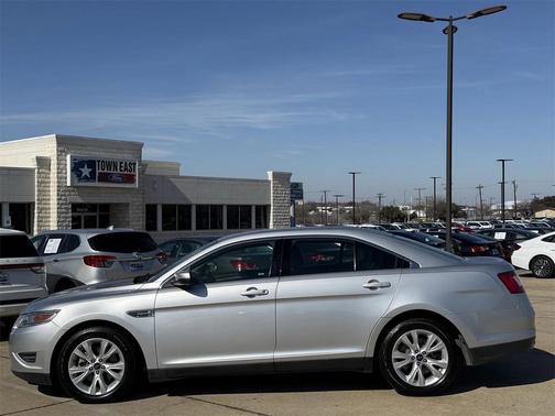 2011 Ford Taurus SEL