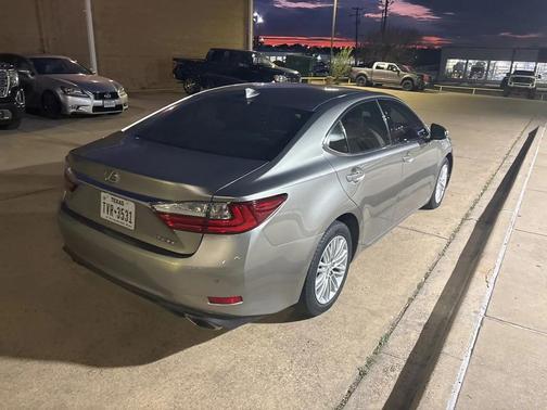 2017 Lexus ES 350 Base