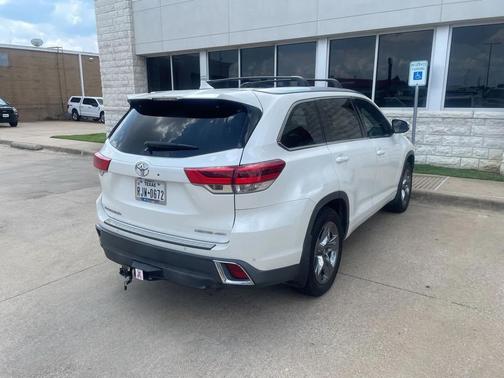 2017 Toyota Highlander Limited Platinum