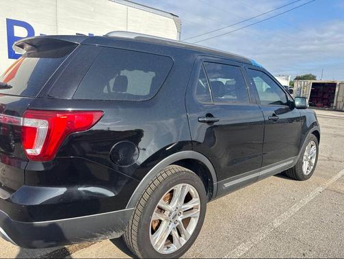 Shadow Black 2017 Ford Explorer XLT