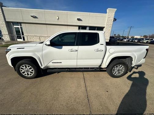 2024 Toyota Tacoma SR5