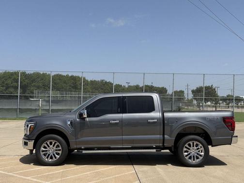 Carbonized Gray Metallic 2026 Ford F-150 Lariat
