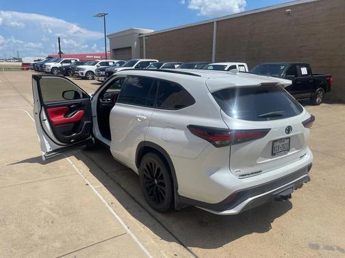 2024 Toyota Highlander XSE
