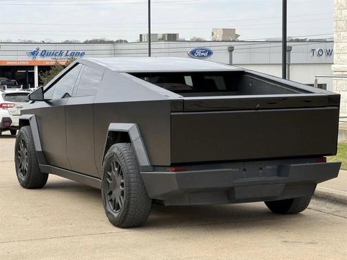 2024 Tesla Cybertruck All-Wheel Drive