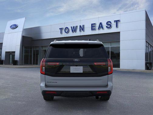 Glacier Gray Metallic Tri-Coat 2026 Ford Expedition Platinum