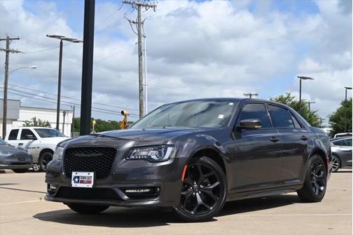2022 Chrysler 300 Touring