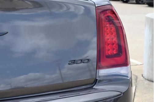 2022 Chrysler 300 Touring