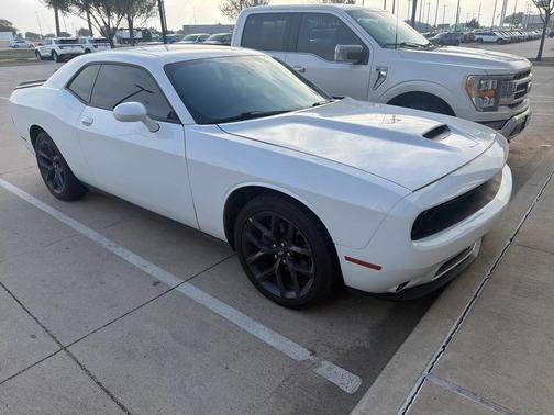 2022 Dodge Challenger SXT
