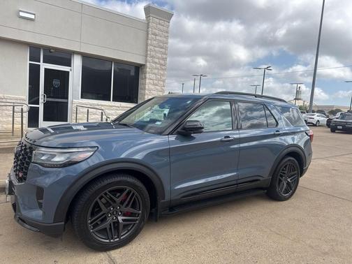 Vapor Blue Metallic 2025 Ford Explorer ST