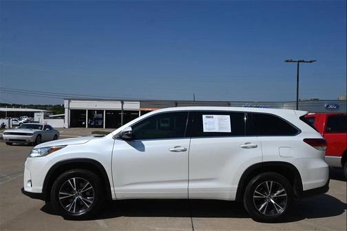 2018 Toyota Highlander LE