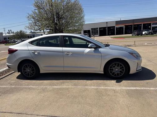 2019 Hyundai ELANTRA Value Edition