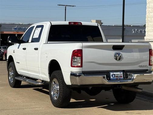 2022 RAM 3500 Tradesman Crew Cab 4x4 6'4' Box