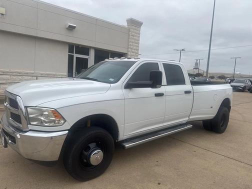 2018 RAM 3500 Tradesman Crew Cab 4x4 8' Box