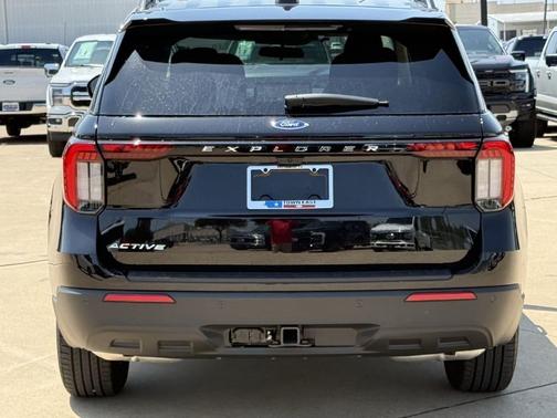 Agate Black Metallic 2026 Ford Explorer Active