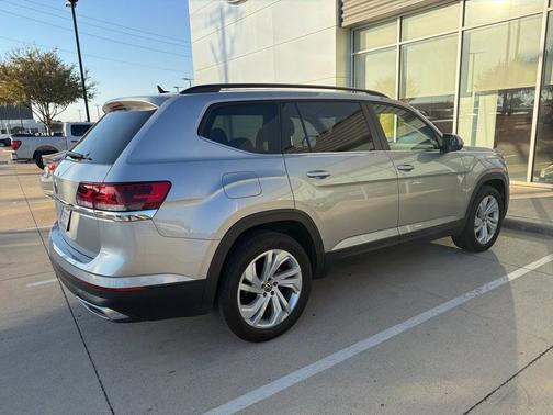 2023 Volkswagen Atlas 2.0T SE w/Technology