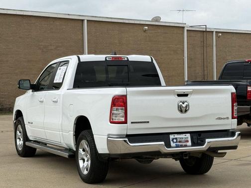 Bright White Clearcoat 2022 RAM 1500 Big Horn/Lone Star