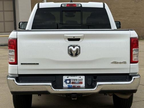 Bright White Clearcoat 2022 RAM 1500 Big Horn/Lone Star