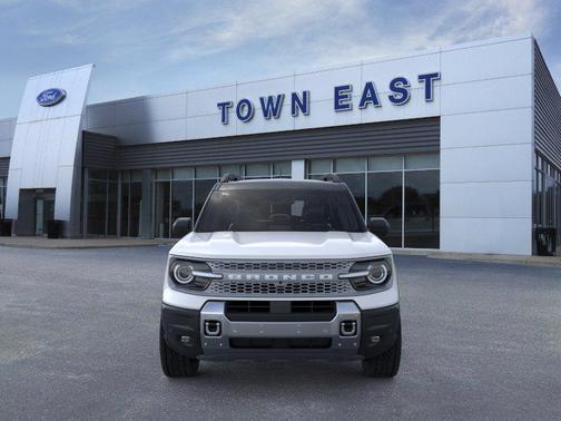 Oxford White 2025 Ford Bronco Sport Badlands