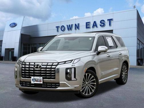 Typhoon Silver 2023 Hyundai PALISADE Calligraphy
