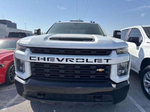 Summit White 2022 Chevrolet Silverado 2500 Custom